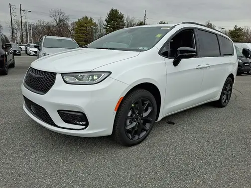 Bright White Clear-Coat Exterior Paint 2026 Chrysler Pacifica Select