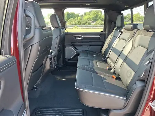 Delmonico Red Pearl-Coat Exterior Paint 2026 RAM 1500 Laramie