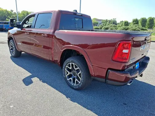 Delmonico Red Pearl-Coat Exterior Paint 2026 RAM 1500 Laramie