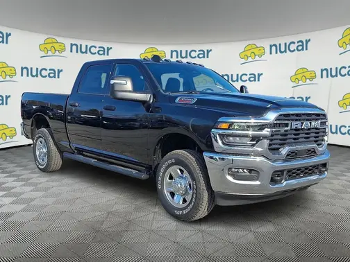 Diamond Black Crystal Pearl-Coat Exterior Paint 2026 RAM 3500 Tradesman