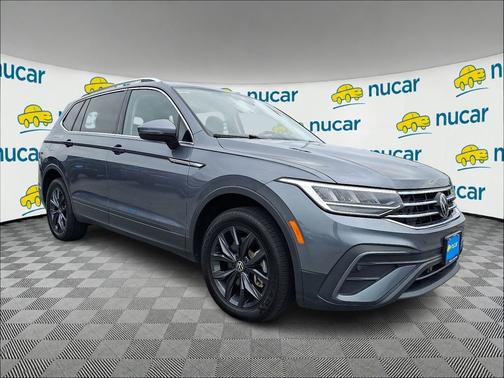 Gray 2024 Volkswagen Tiguan 2.0T SE
