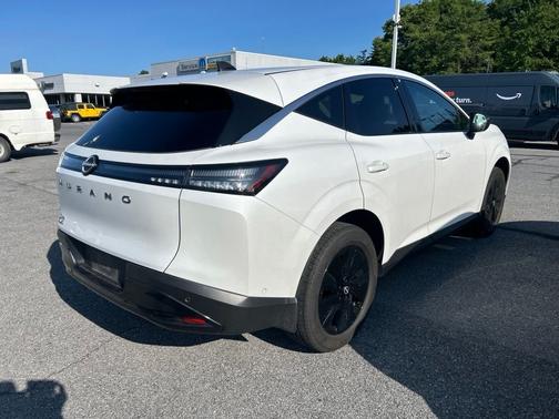 White 2025 Nissan Murano SV