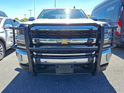 Silver 2017 Chevrolet Silverado 1500 LT