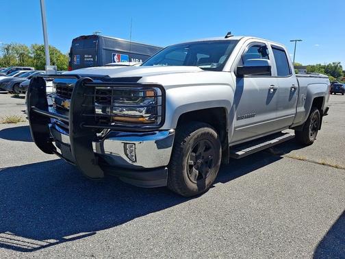 Silver 2017 Chevrolet Silverado 1500 LT