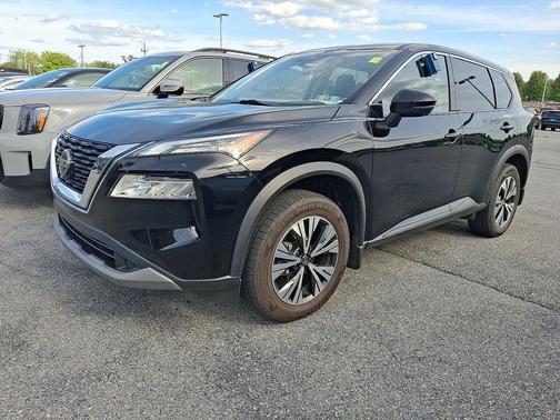 Black 2021 Nissan Rogue SV