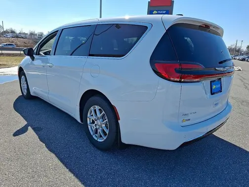 Bright White Clear-Coat Exterior Paint 2026 Chrysler Pacifica Select