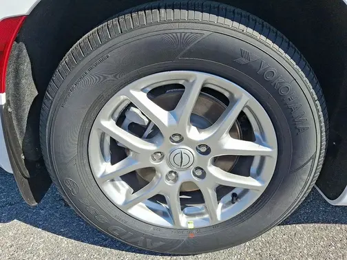 Bright White Clear-Coat Exterior Paint 2026 Chrysler Pacifica Select
