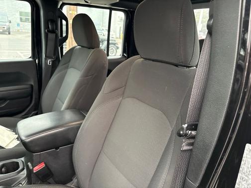 Black 2023 Jeep Gladiator Sport