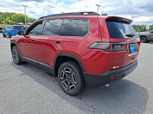 Red Hot Pearl-Coat Exterior Paint 2026 Jeep Cherokee Limited