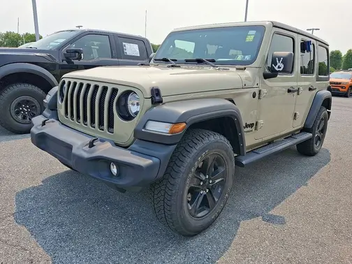 Limited Edition Gobi Clearcoat 2022 Jeep Wrangler Unlimited Sport Altitude