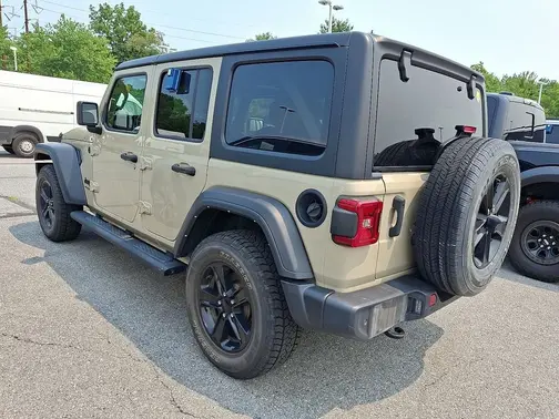 Limited Edition Gobi Clearcoat 2022 Jeep Wrangler Unlimited Sport Altitude
