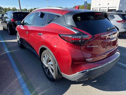 Red 2019 Nissan Murano SL