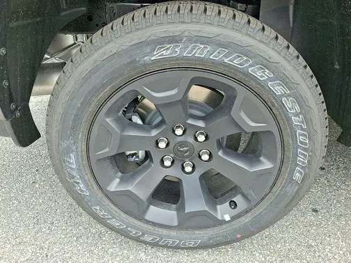Granite Crystal Metallic Clear-Coat Exterior Paint 2026 RAM 1500 Big Horn/Lone Star