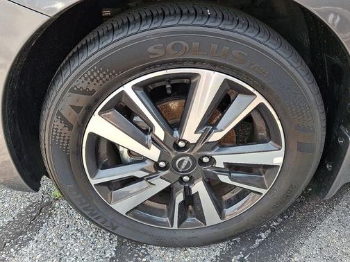 Gray 2025 Nissan Versa 1.6 SV