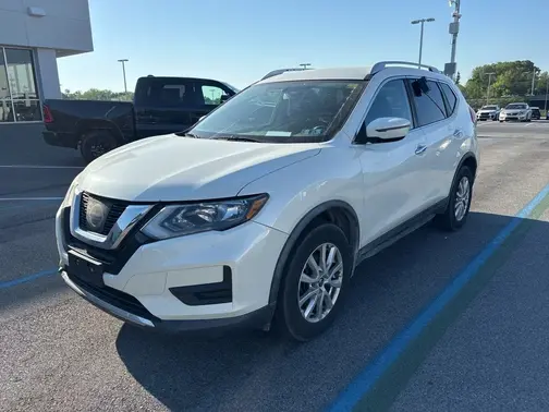 White 2017 Nissan Rogue SV