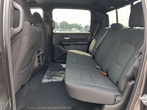 Granite Crystal Metallic Clear-Coat Exterior Paint 2026 RAM 1500 Express