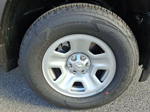 Granite Crystal Metallic Clearcoat 2026 RAM 1500 Tradesman