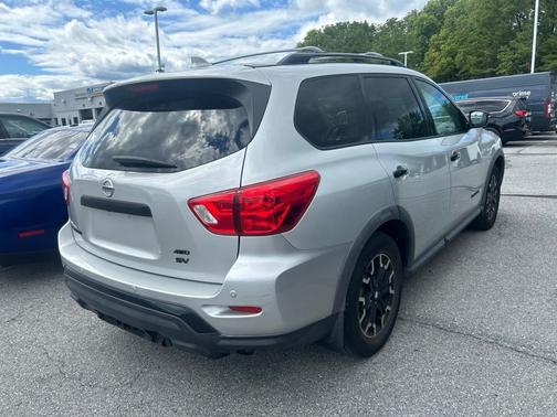 Silver 2020 Nissan Pathfinder SV