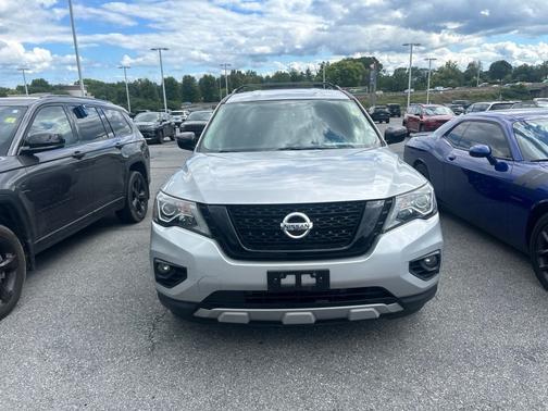 Silver 2020 Nissan Pathfinder SV