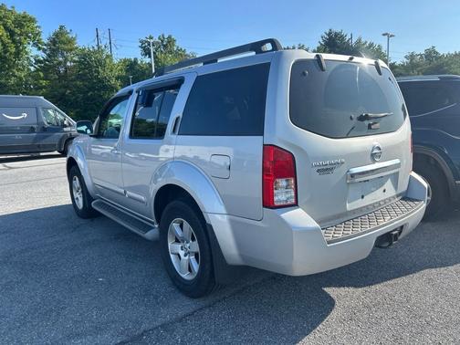 Silver 2012 Nissan Pathfinder SV