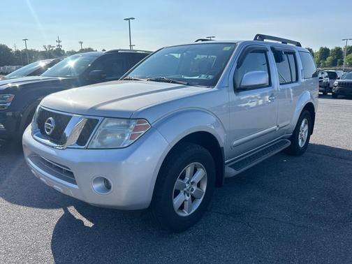 Silver 2012 Nissan Pathfinder SV