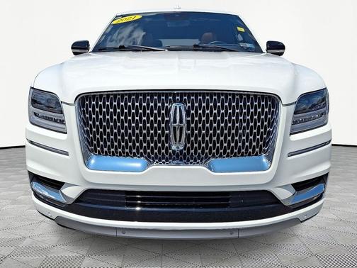 White 2021 Lincoln Navigator Reserve