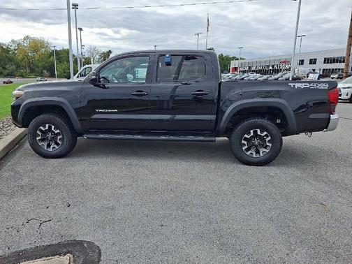 Black 2018 Toyota Tacoma TRD Off Road