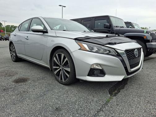 Silver 2020 Nissan Altima 2.5 Platinum