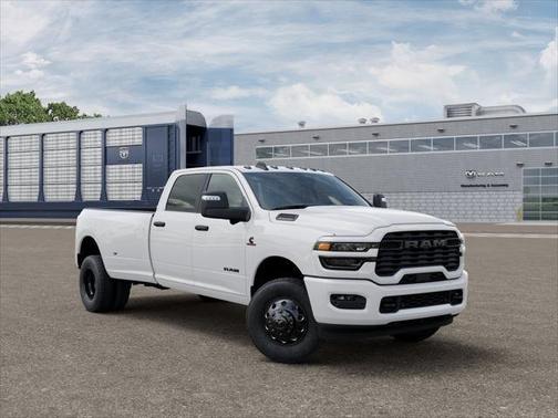 Bright White Clearcoat 2026 RAM 3500 Big Horn