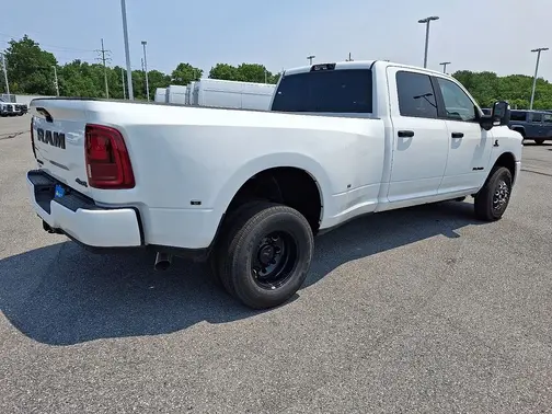 Bright White Clear-Coat Exterior Paint 2026 RAM 3500 Big Horn