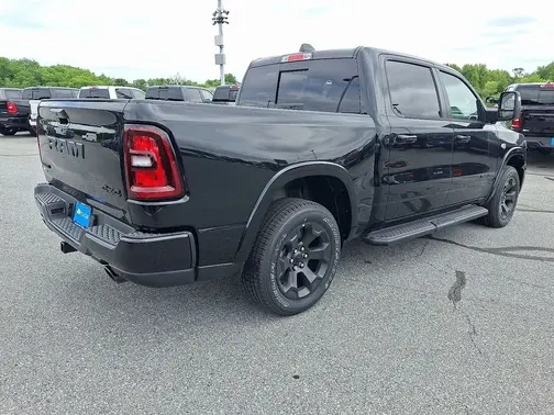 Diamond Black Crystal Pearl-Coat Exterior Paint 2026 RAM 1500 Big Horn/Lone Star