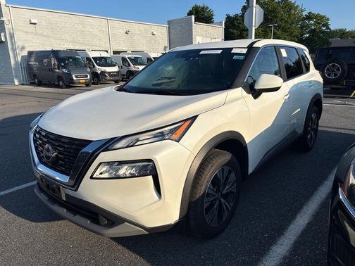 White 2023 Nissan Rogue SV