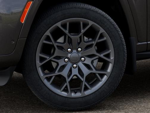 Baltic Gray Metallic Clear-Coat Exterior Paint 2026 Jeep Grand Cherokee L Summit