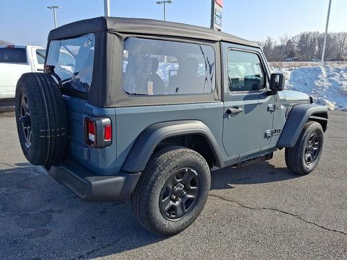 Anvil Clear-Coat Exterior Paint 2026 Jeep Wrangler Sport