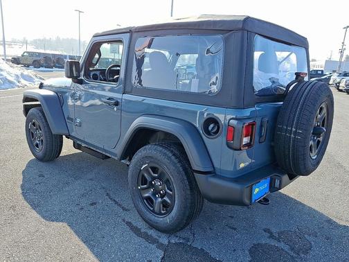 Anvil Clear-Coat Exterior Paint 2026 Jeep Wrangler Sport