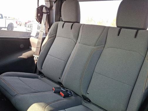 Anvil Clear-Coat Exterior Paint 2026 Jeep Wrangler Sport