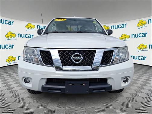 White 2018 Nissan Frontier SV