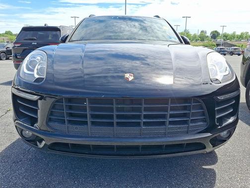 Black 2018 Porsche Macan Sport Edition
