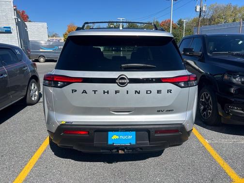 Silver 2022 Nissan Pathfinder SV