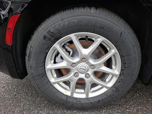 Diamond Black Crystal Pearl-Coat Exterior Paint 2026 Chrysler Pacifica Select
