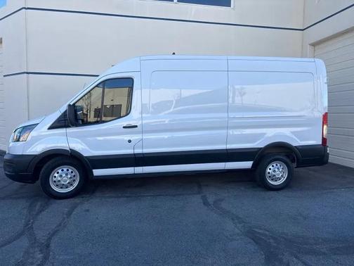 2022 Ford Transit-250 Base