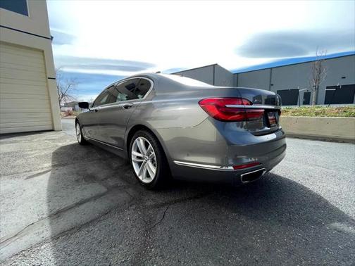2018 BMW 750 i xDrive