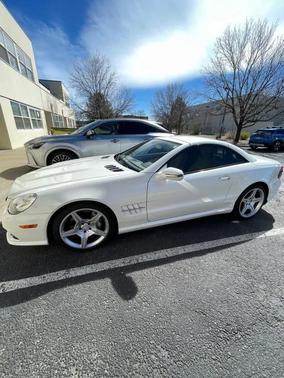 Diamond White Metallic 2009 Mercedes-Benz SL-Class V8