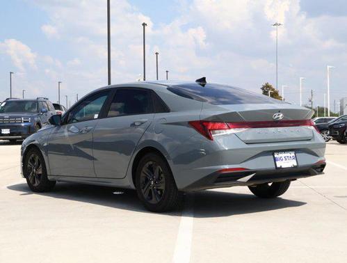 2021 Hyundai ELANTRA SEL