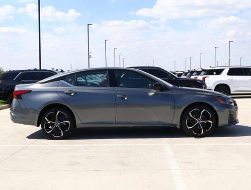 2024 Nissan Altima SR Intelligent AWD