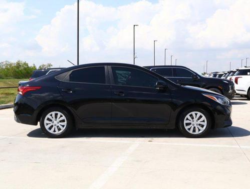 2021 Hyundai Accent SE