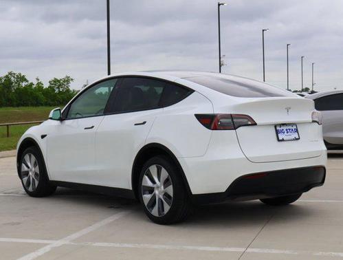 2024 Tesla Model Y Long Range Dual Motor All-Wheel Drive