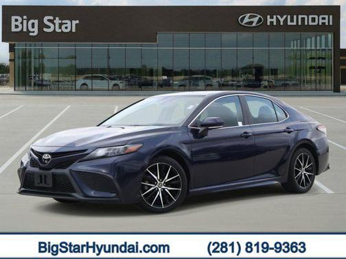 2022 Toyota Camry SE