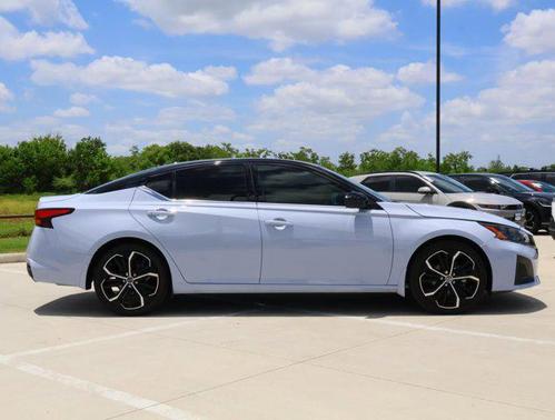 2024 Nissan Altima SR FWD