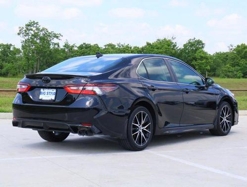 2023 Toyota Camry SE